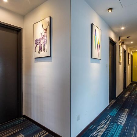 Apple Hotel Times Square Джордж Таун Екстериор снимка