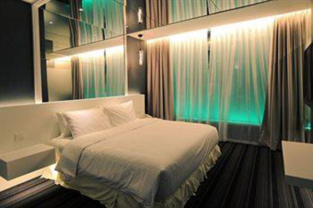 Apple Hotel Times Square Джордж Таун Екстериор снимка