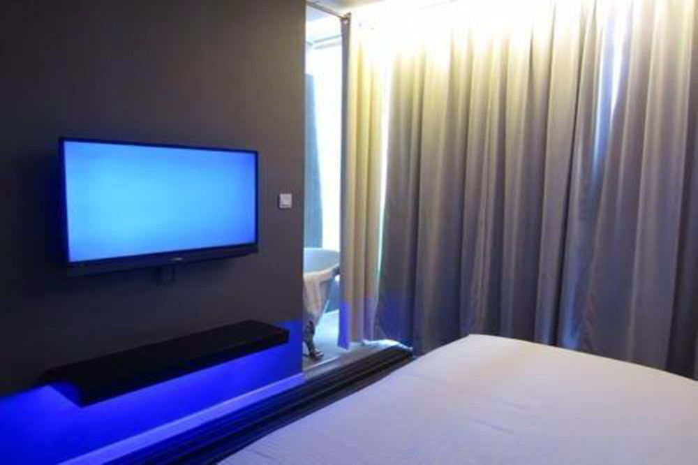 Apple Hotel Times Square Джордж Таун Екстериор снимка